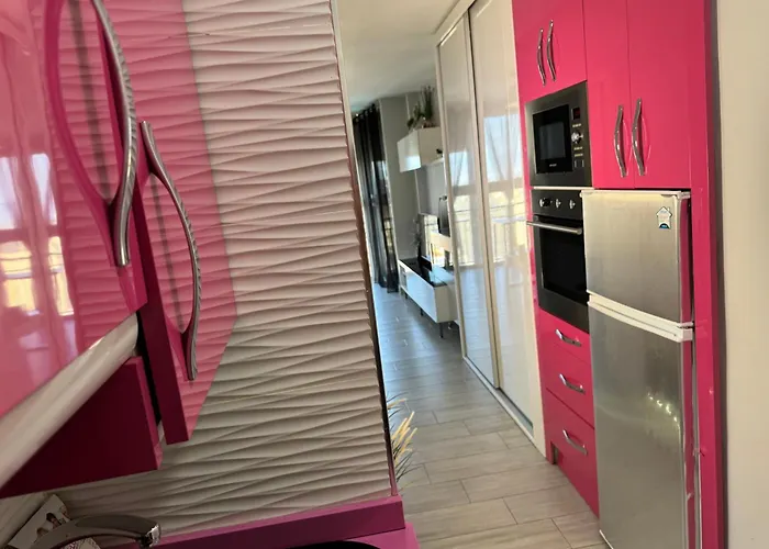 Luxury Pink Centro Vistas Al Mar Apartment